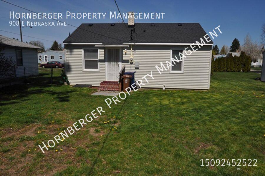 House for rent at 908 E Nebraska Ave, Spokane, WA 99208