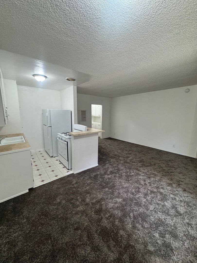 Apartment for rent at 12122 Idaho Ave, Los Angeles, CA 90025