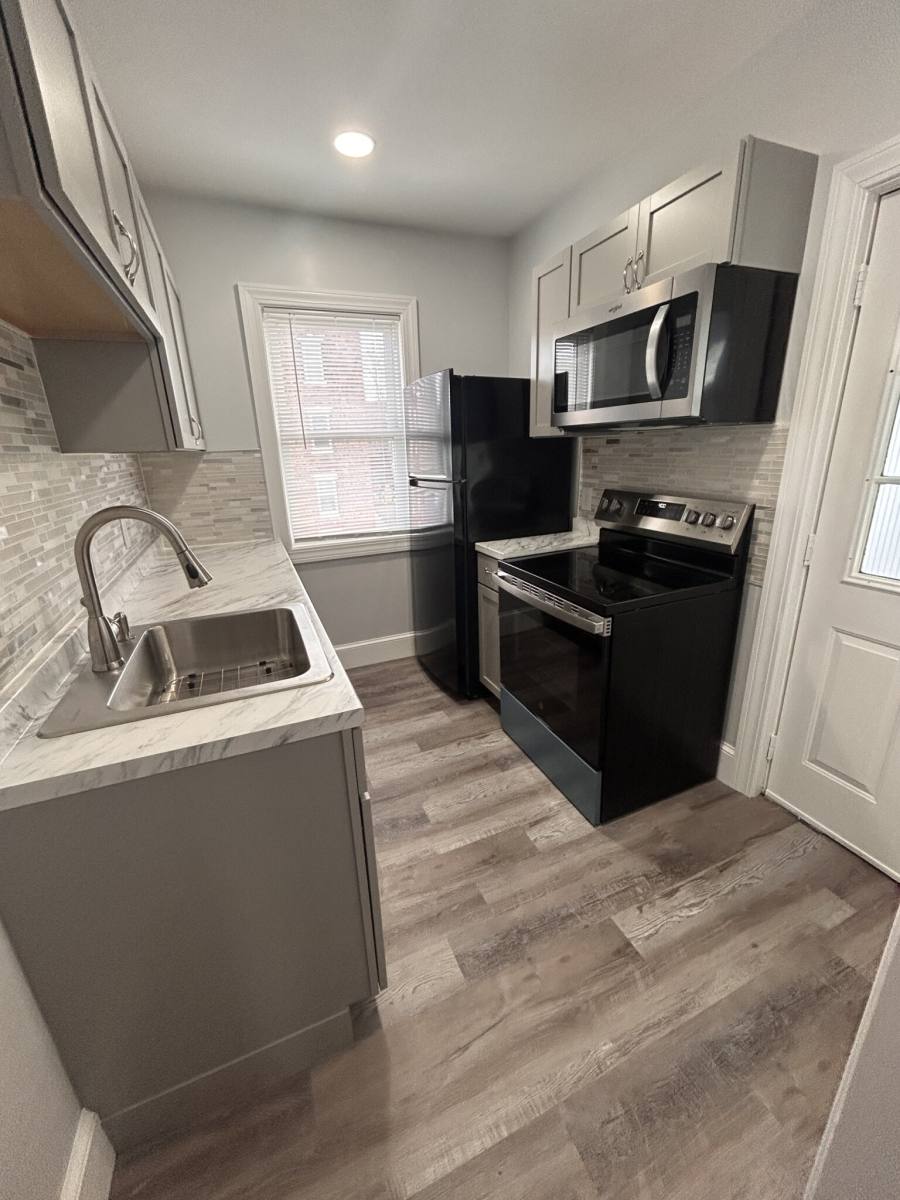 House for rent at 5 Ropes St, Salem, MA 01970