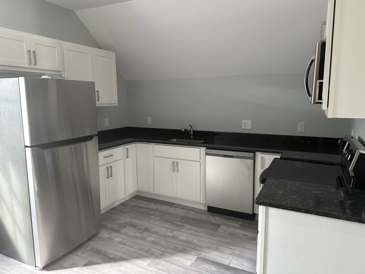 Apartment for rent at 1 Abbot Place #3, Worcester, MA 01602