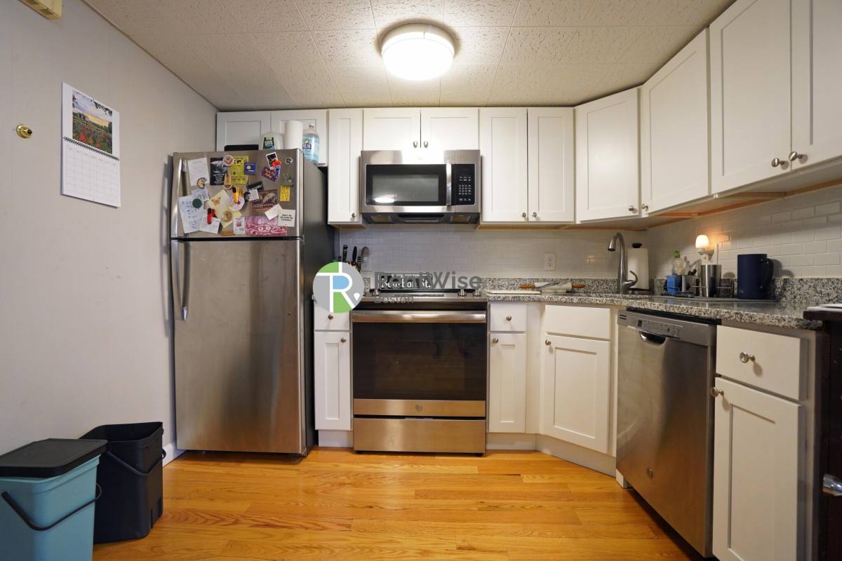 Apartment for rent at 1455 Beacon St #2, Brookline, MA 02446