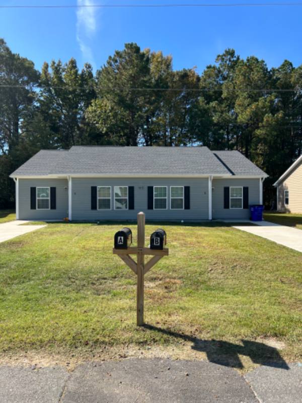 Apartment for rent at 105 W Langdon Ave #A, Smithfield, NC 27577