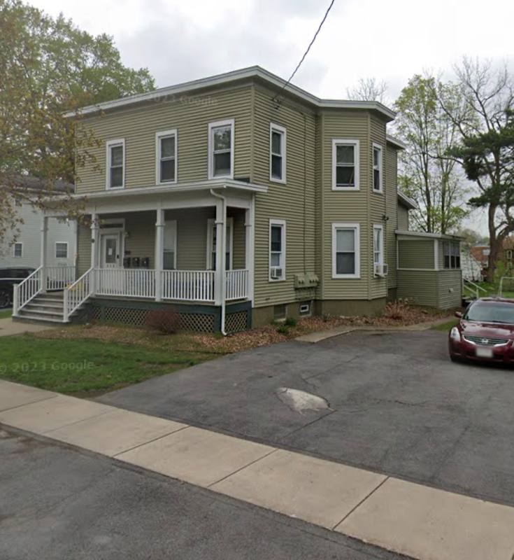 Apartment for rent at 22 Grove St #2, Baldwinsville, NY 13027