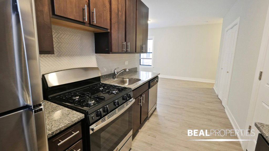 Apartment for rent at 705 W Brompton Ave #20, Chicago, IL 60657