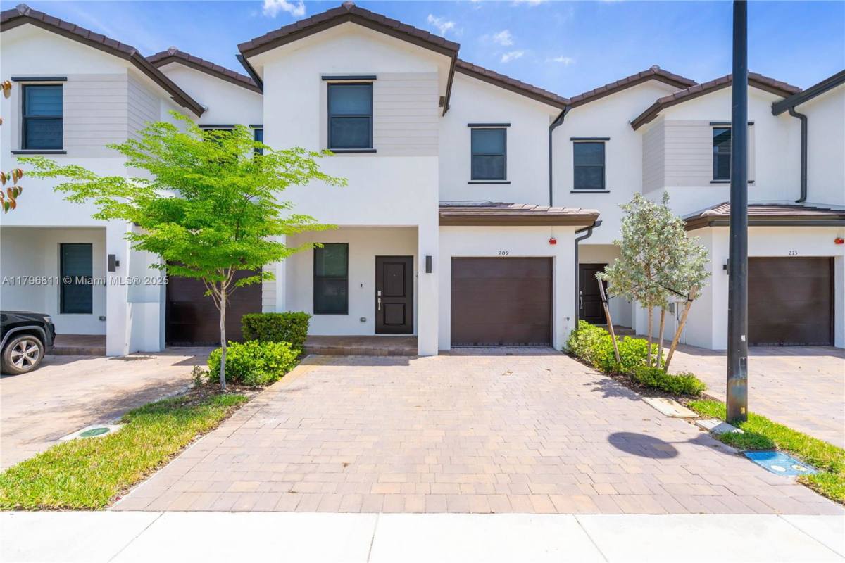 Townhouse for rent at 209 SW 159th Dr #209, Hollywood, FL 33027