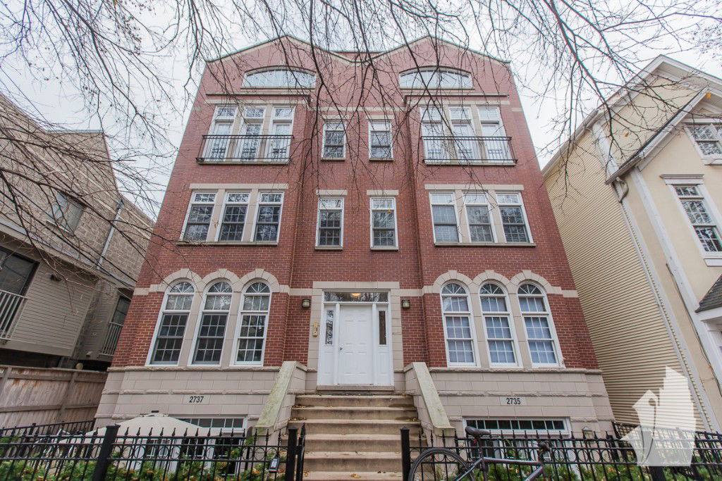 Apartment for rent at 2735 N Wayne Ave #1S, Chicago, IL 60614