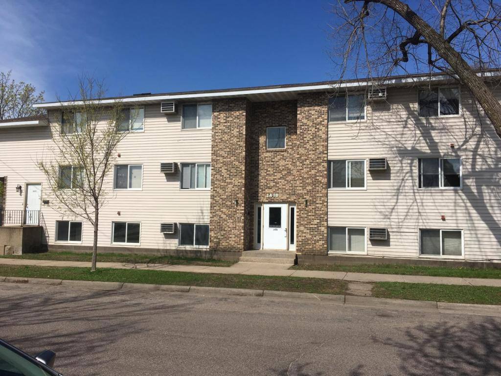 Apartment for rent at 1418 10th St S, La Crosse, WI 54601
