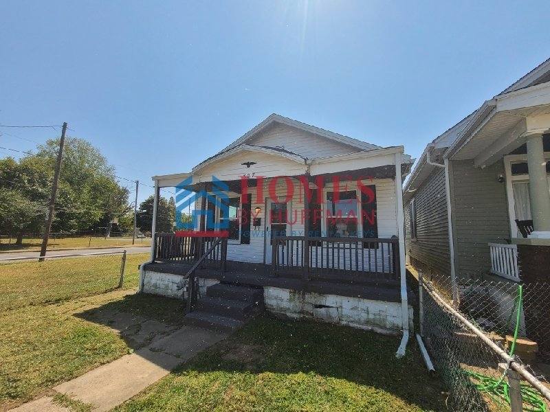 House for rent at 327 Ridgeway Ave, Evansville, IN 47713