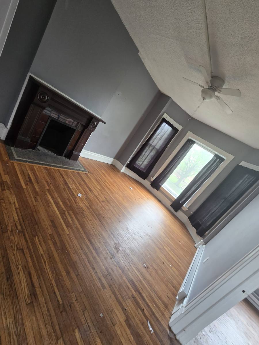 Apartment for rent at 1012 N Superior St #2, Toledo, OH 43604