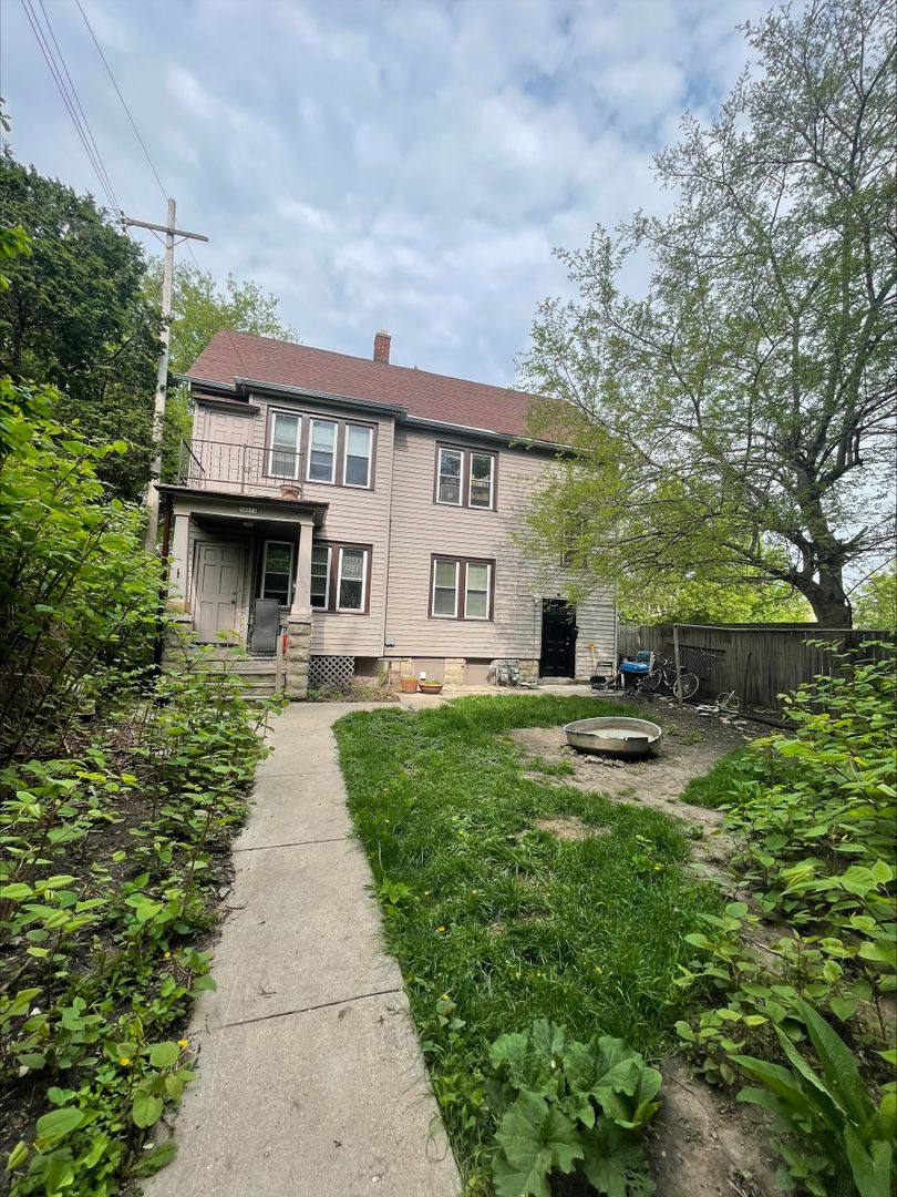 Apartment for rent at 1821 N Pulaski Ave, Milwaukee, WI 53202