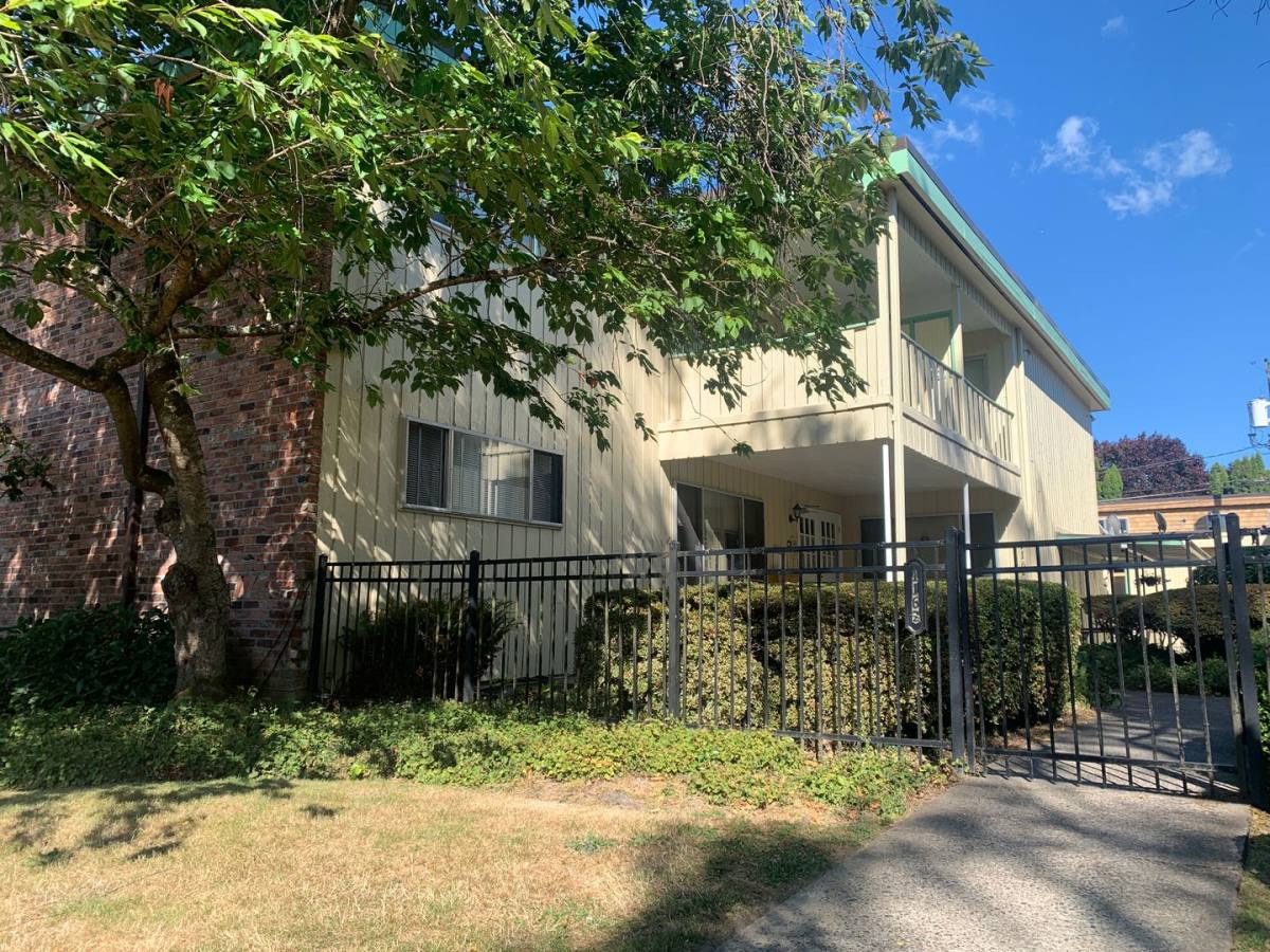 Apartment for rent at 1162 18th Ave, Longview, WA 98632