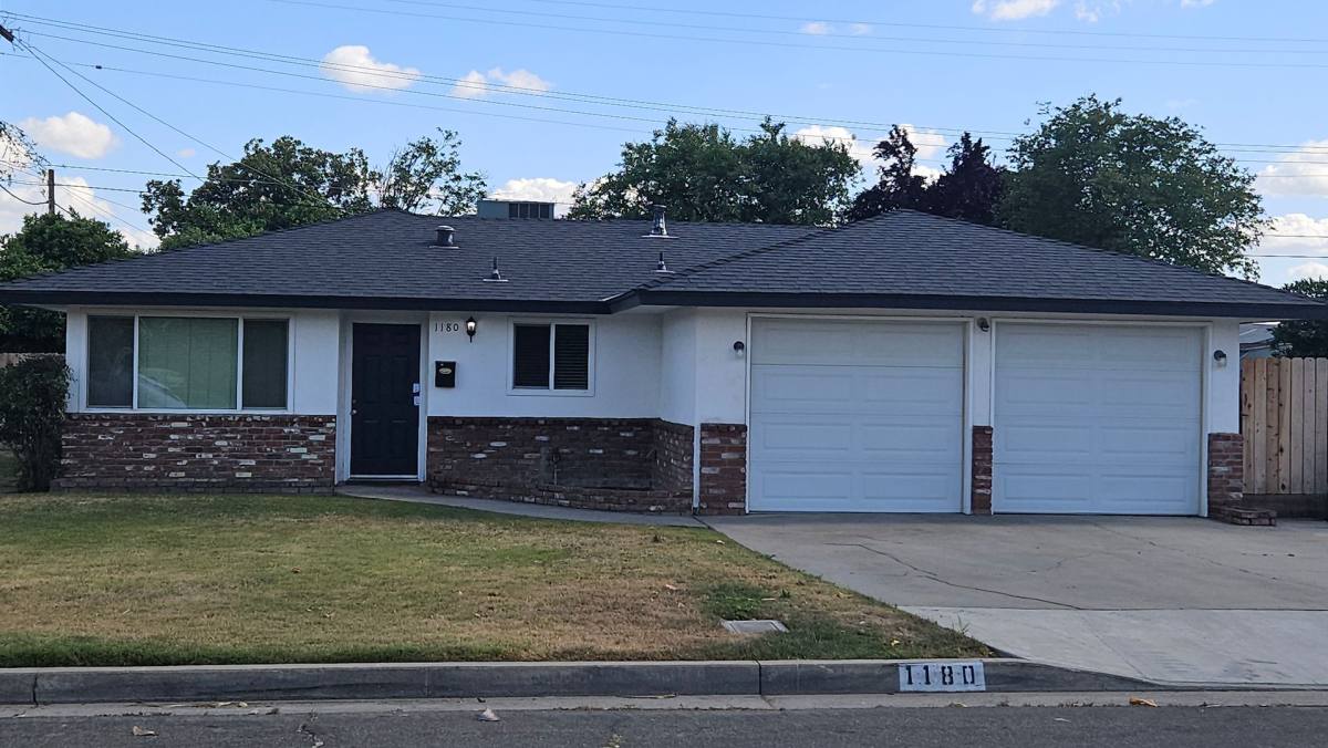 House for rent at 1180 Winter St, Kingsburg, CA 93631