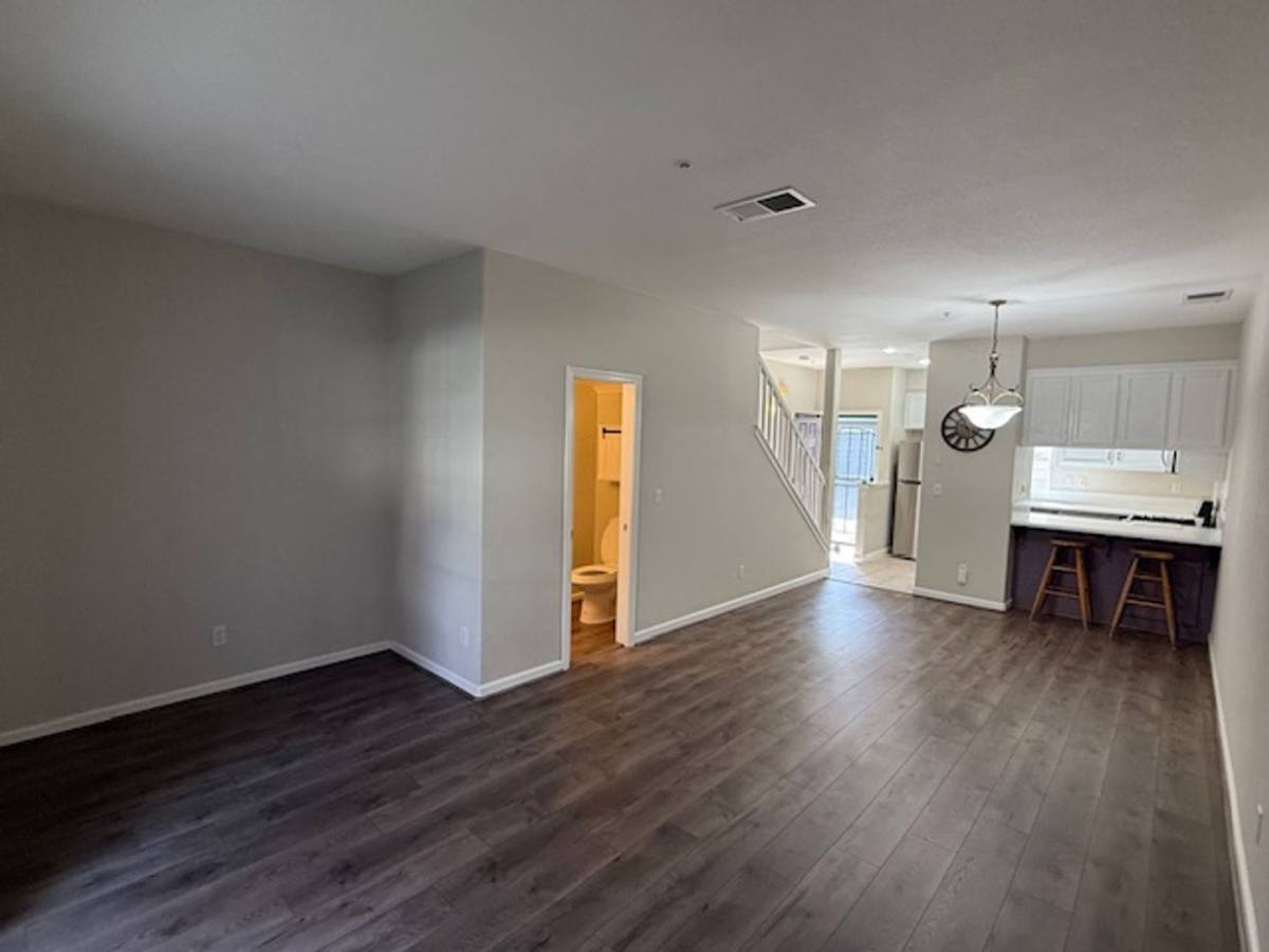 Townhouse for rent at 9 Ashford Place, Martinez, CA 94553