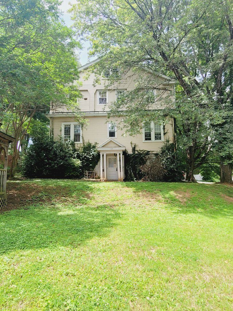 Apartment for rent at 145 N Princeton Circle, Lynchburg, VA 24503