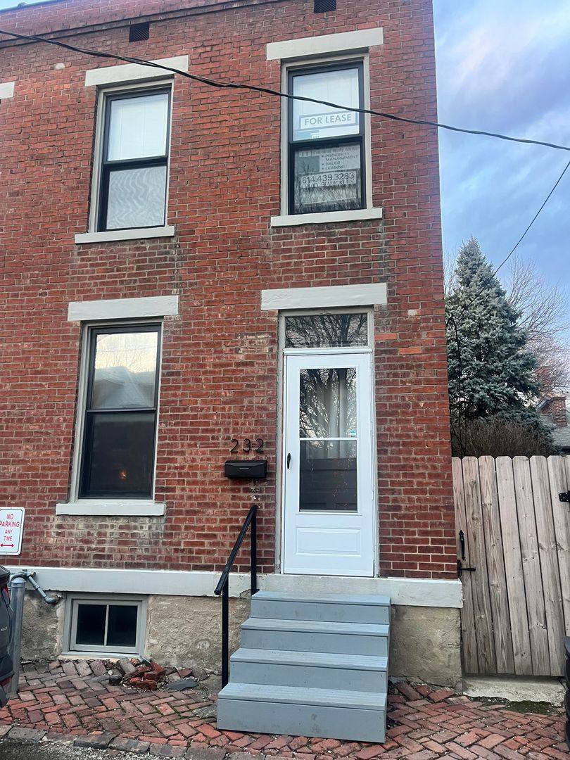 Townhouse for rent at 232 Berger Alley, Columbus, OH 43206