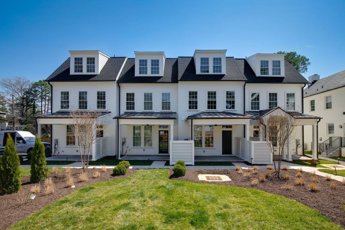 Townhouse for rent at 918 Charles St, Richmond, VA 23226