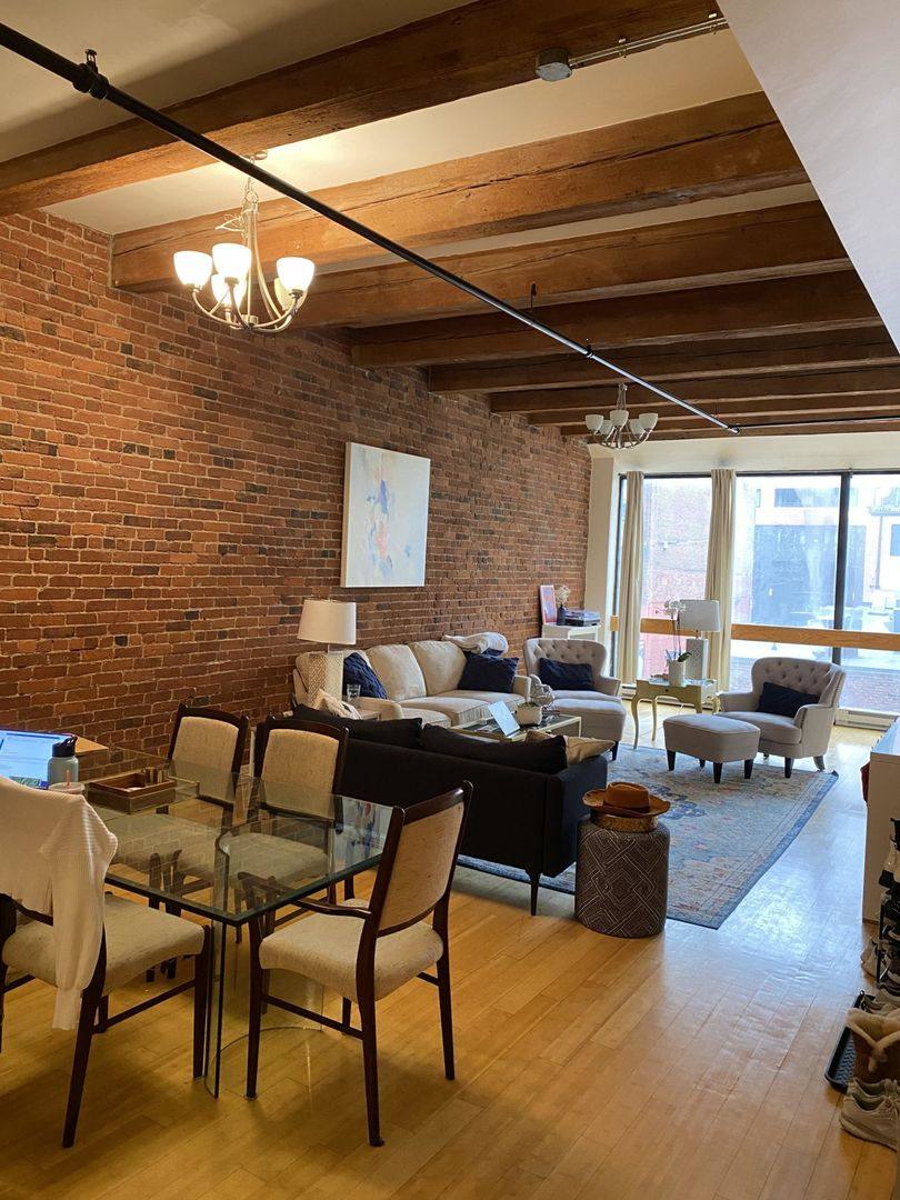 Apartment for rent at 254 Friend St #2R, Boston, MA 02113