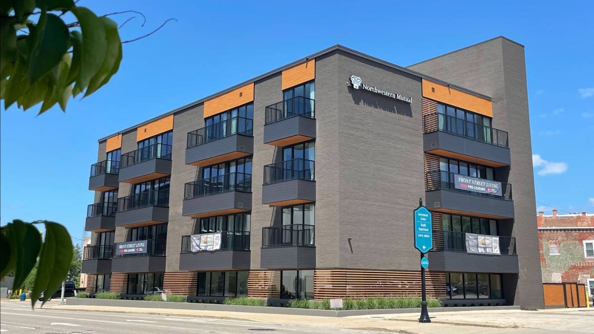 Apartment for rent at 201 E Front St, Bloomington, IL 61701