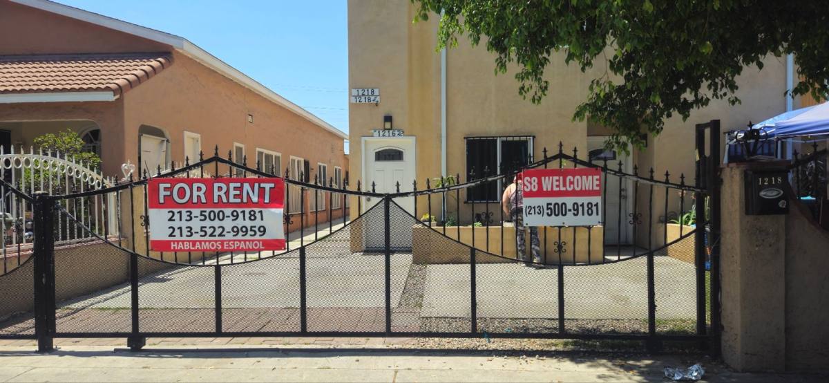 Apartment for rent at 1216 E Adams Blvd, Los Angeles, CA 90011