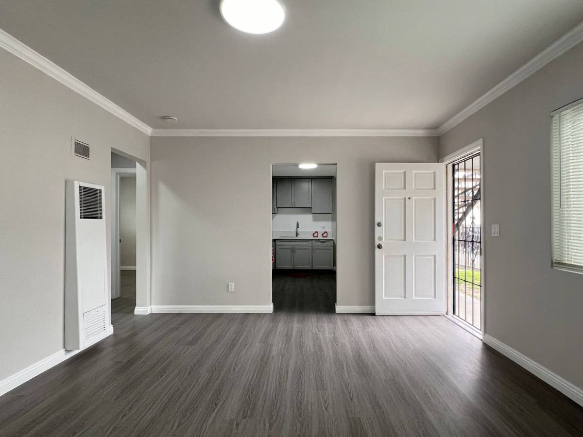 Apartment for rent at 1135 Olive Ave, Long Beach, CA 90813