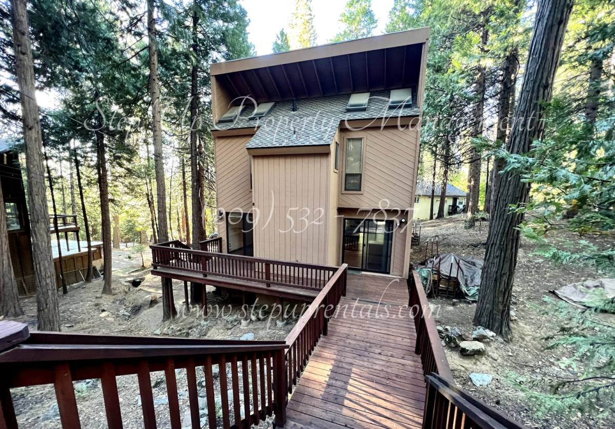 House for rent at 20799 Lama Tamalin, Mi Wuk Village, CA 95346