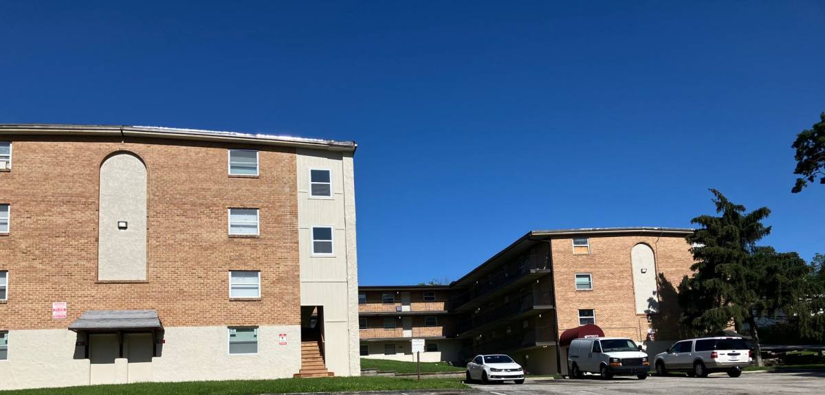 Apartment for rent at 9640 Diamond Dr, Saint Louis, MO 63137