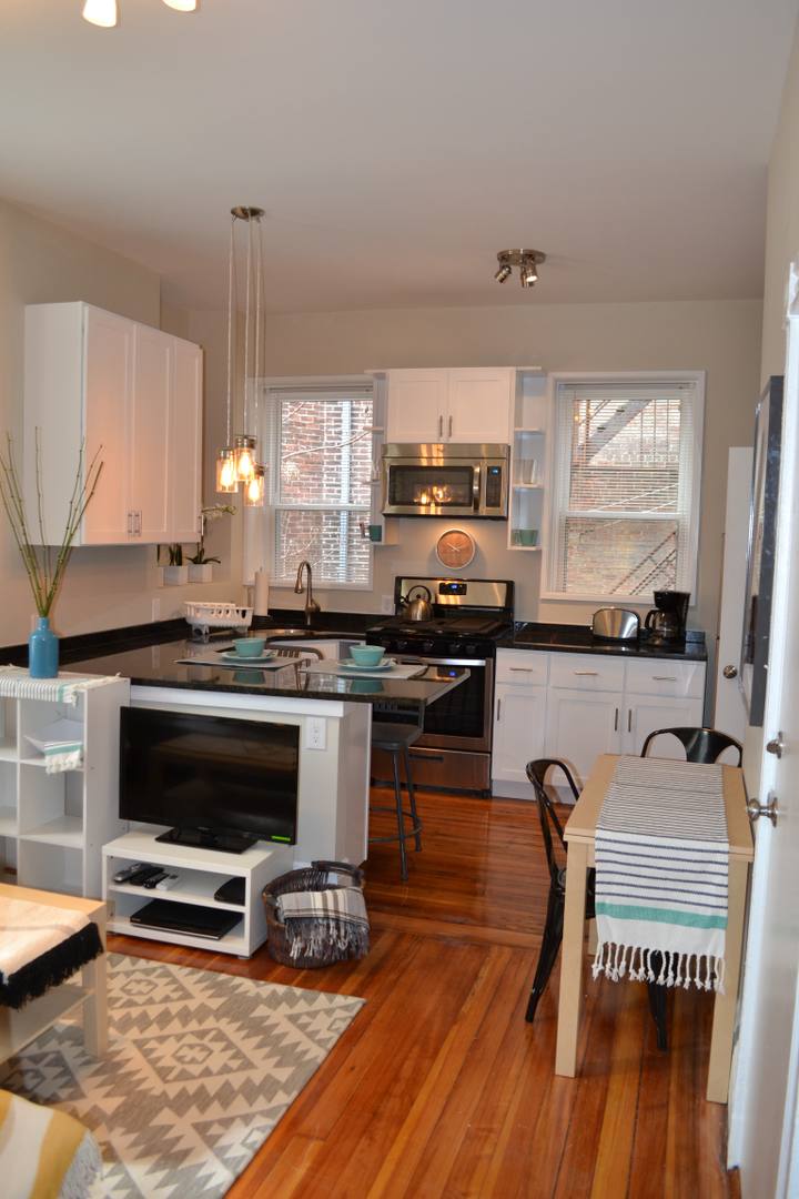 Townhouse for rent at 20 Moon St #2C, Boston, MA 02113