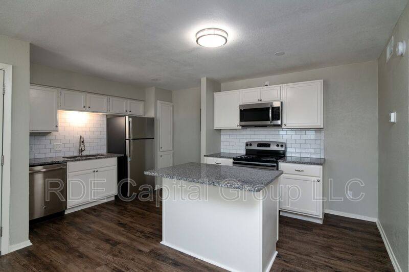 Apartment for rent at 8021 W Elizabeth Lane, Fort Worth, TX 76116