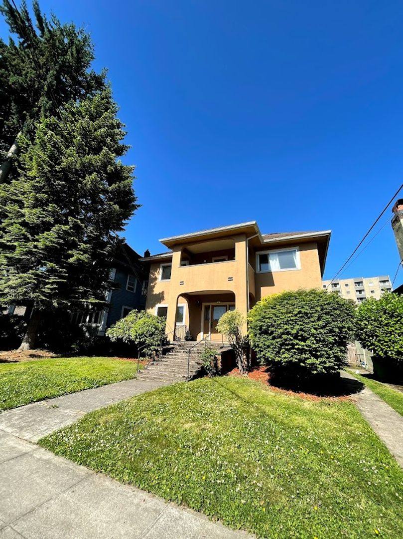 Apartment for rent at 1817 NE 11th Ave, Portland, OR 97212