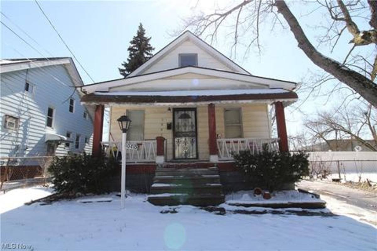 House for rent at 10410 Avon Ave, Cleveland, OH 44105