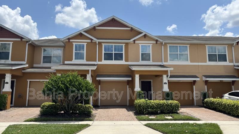 Townhouse for rent at 1131 Honey Blossom Dr, Orlando, FL 32824