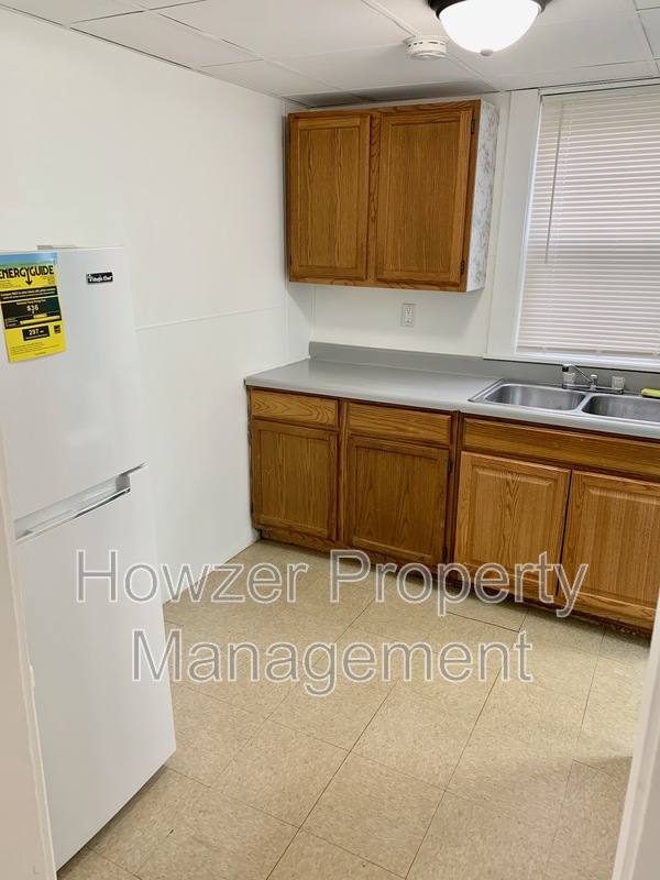 Apartment for rent at 41 Park St #1R, Taunton, MA 02780