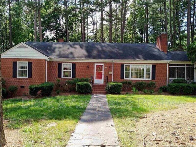 House for rent at 910 Whitford St, Sanford, NC 27330