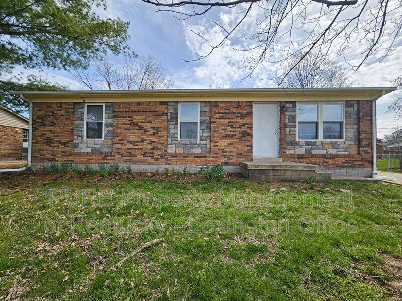 House for rent at 114 Birch Dr, Nicholasville, KY 40356