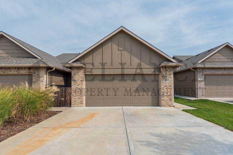 House for rent at 914 W Onewood Place, Andover, KS 67002