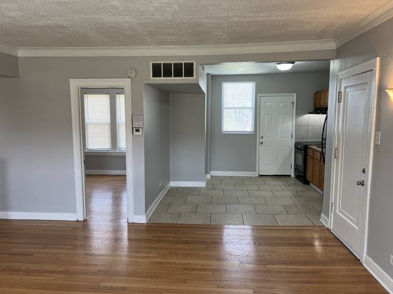 Apartment for rent at 1240 W 90th St #2W, Chicago, IL 60620