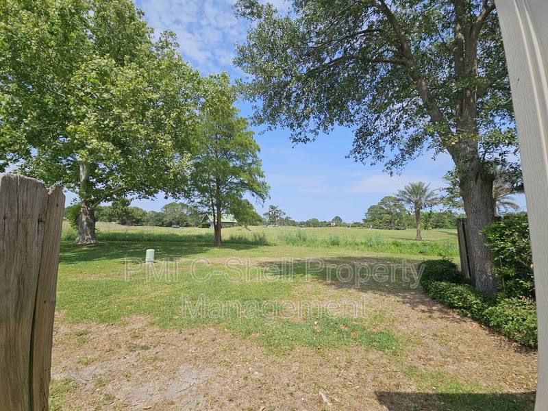 Townhouse for rent at 4730 Huron Dr, Pensacola, FL 32507