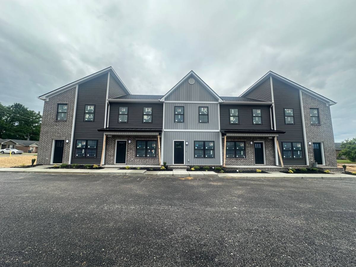 Apartment for rent at 708 Sivley Dr, Hopkinsville, KY 42240