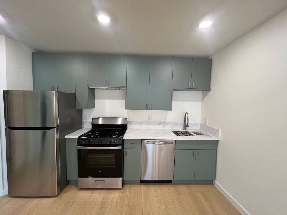 Apartment for rent at 13520 Lemoli Ave, Hawthorne, CA 90250