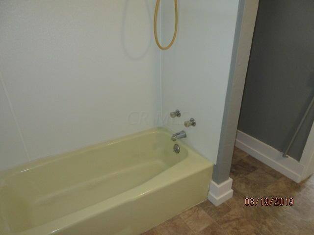 64 Poplar Ave, Newark, OH 43055