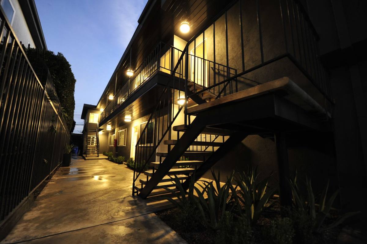 Apartment for rent at 12240 Pacific Ave, Los Angeles, CA 90066