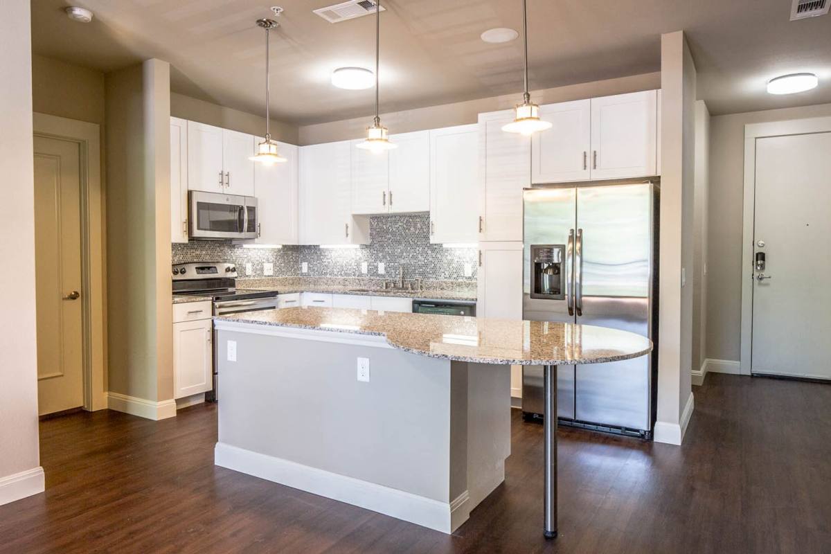 Apartment for rent at 801 & 908 N Bishop Ave, Dallas, TX 75208