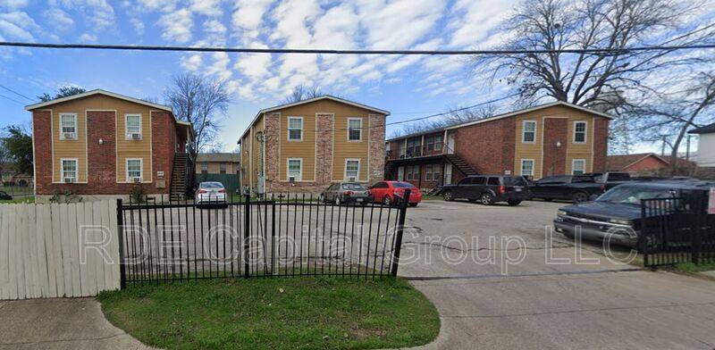 Apartment for rent at 4907 Ware St #202, Dallas, TX 75223