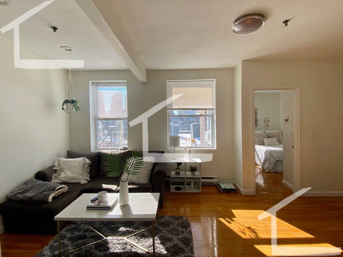 Apartment for rent at 5 Cleveland Place #16R, Boston, MA 02113