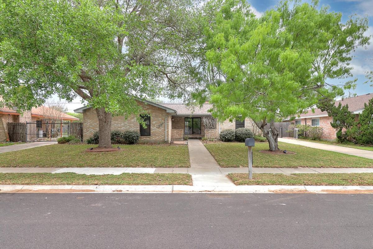 House for rent at 3121 Seafoam Dr, Corpus Christi, TX 78418