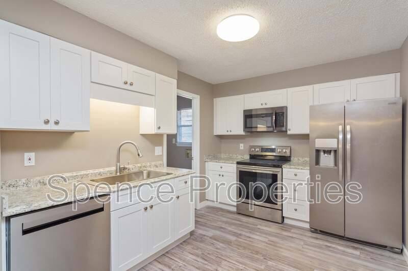 Townhouse for rent at 94 Josie Rd, Mary Esther, FL 32569