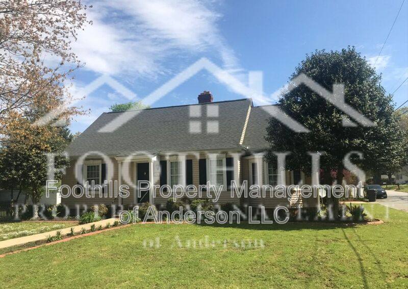House for rent at 220 Moultrie Square, Anderson, SC 29621