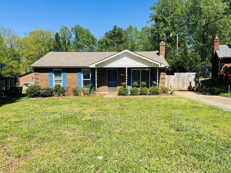 House for rent at 9712 Stillwater Lane, Charlotte, NC 28227
