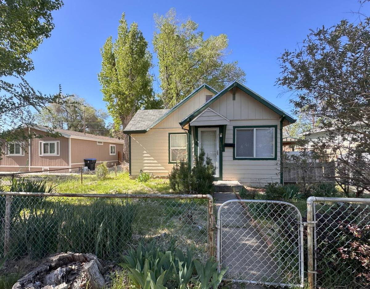 House for rent at 1606 Fourth St, Susanville, CA 96130