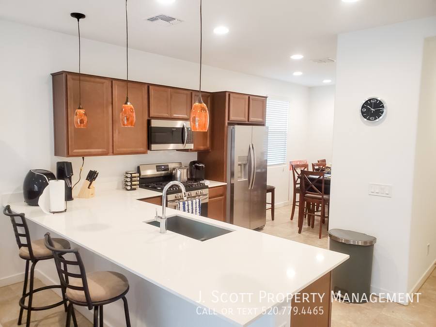 House for rent at 8922 W Rancho Dr, Glendale, AZ 85305